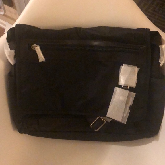 Tumi Northlake Expansion Messenger Bag - Picture 5 of 8